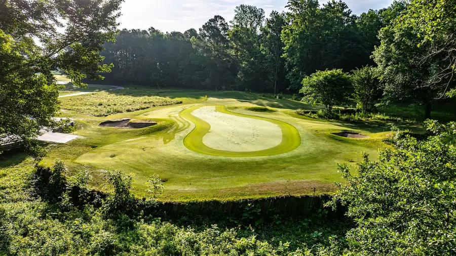 Barefoot - Dye golf course