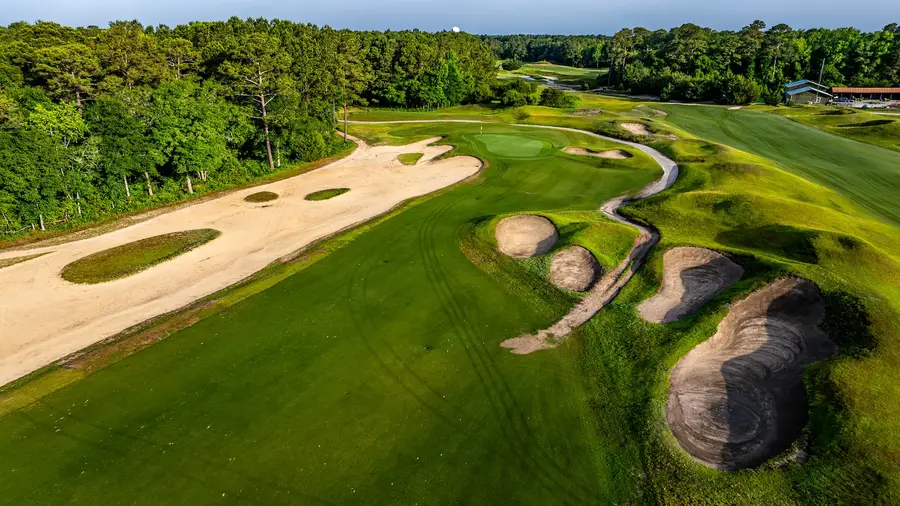 Barefoot - Dye golf course