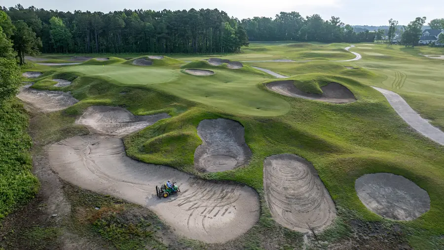 Barefoot - Dye golf course