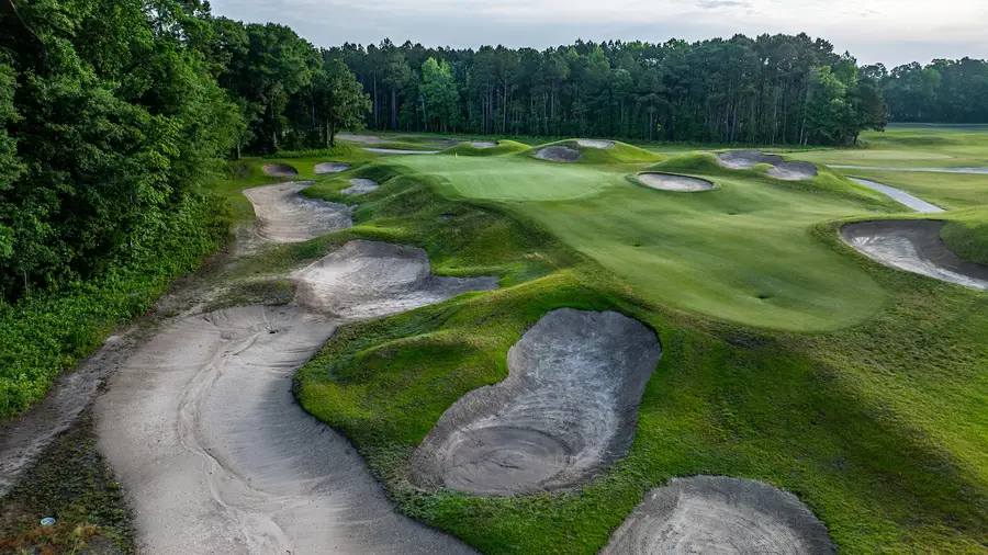 Barefoot - Dye golf course