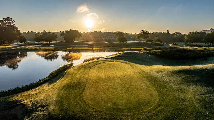 Barefoot - Love golf course