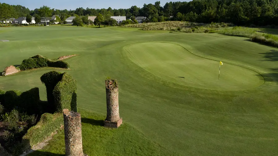 Barefoot - Love golf course