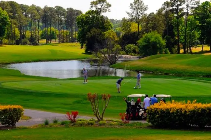 Pearl Golf Links golf course