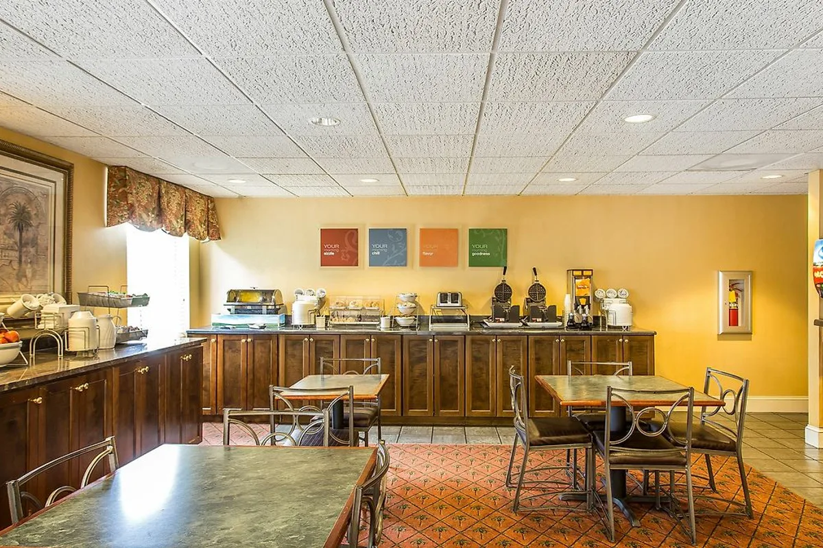 Comfort Suites at the University