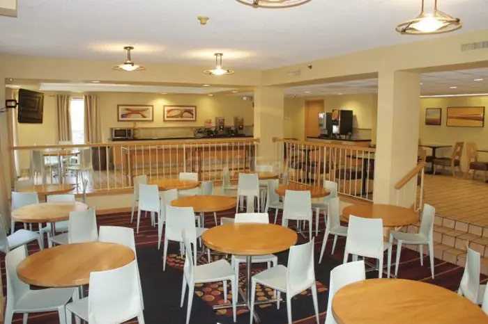 La Quinta at 48th Avenue